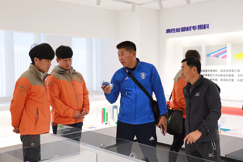 联桥星期六足球队与韩国群山足球联队上演跨国友谊赛(图10) 联桥星期六足球队与韩国群山足球联队上演跨国友谊赛(图10)