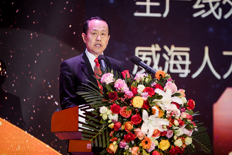 同心筑梦,携手奋进——联桥集团2019感恩年会隆重举行(图2) 1-20011QI4364P.jpg