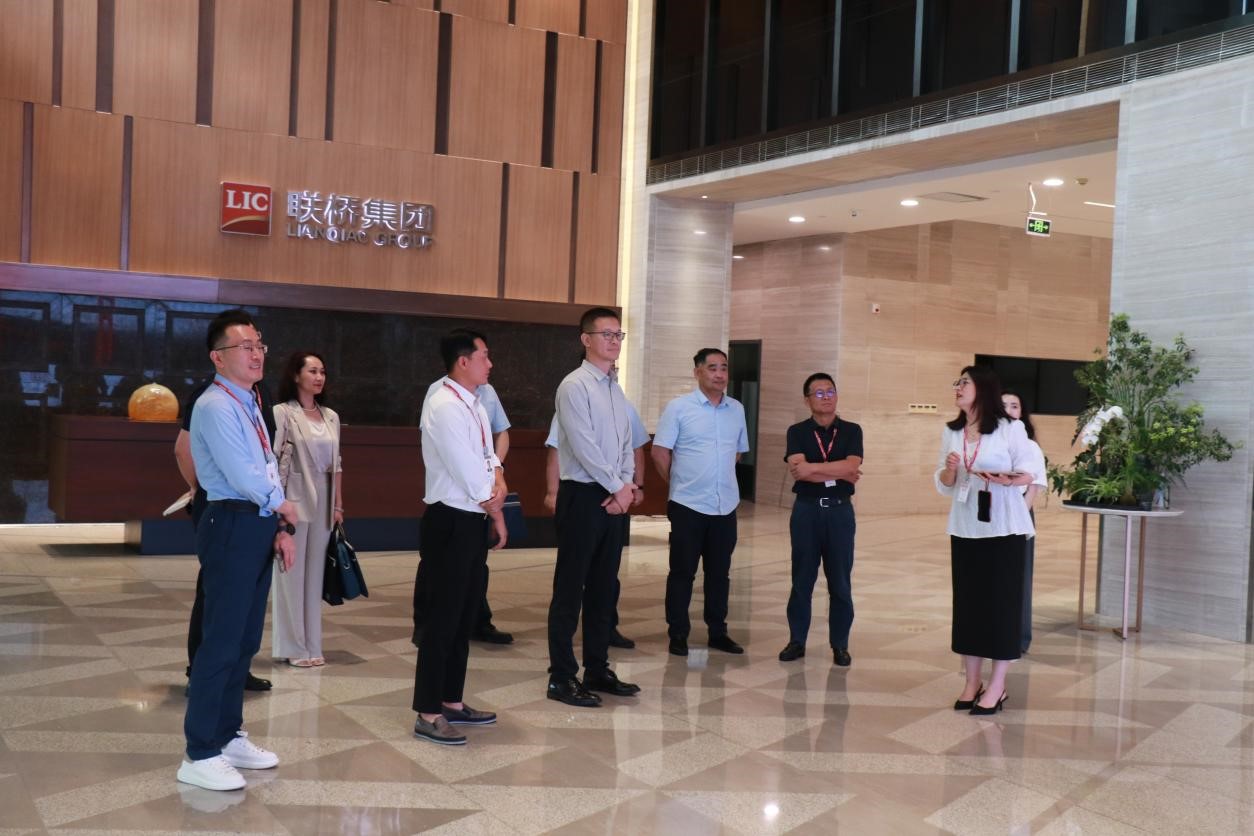 中国信保山东分公司司党委书记、总经理魏广远来联桥集团调研